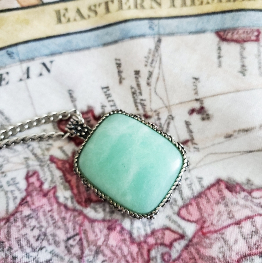 Lucky Brand Green Stone Necklace